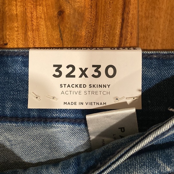 NWT PacSun Ripped Jeans - Picture 3 of 5